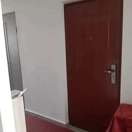 Lägenhet Apartament 3 Ionut